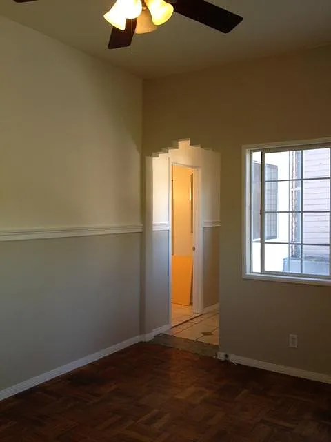 Building Photo 3