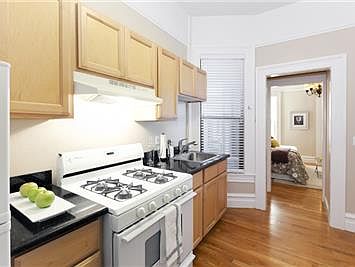 2nd image of 318 Frederick St APT 3