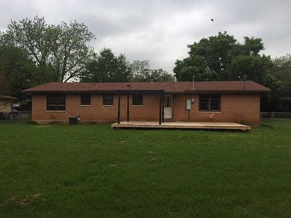 5th image of 1005 Willard Dr