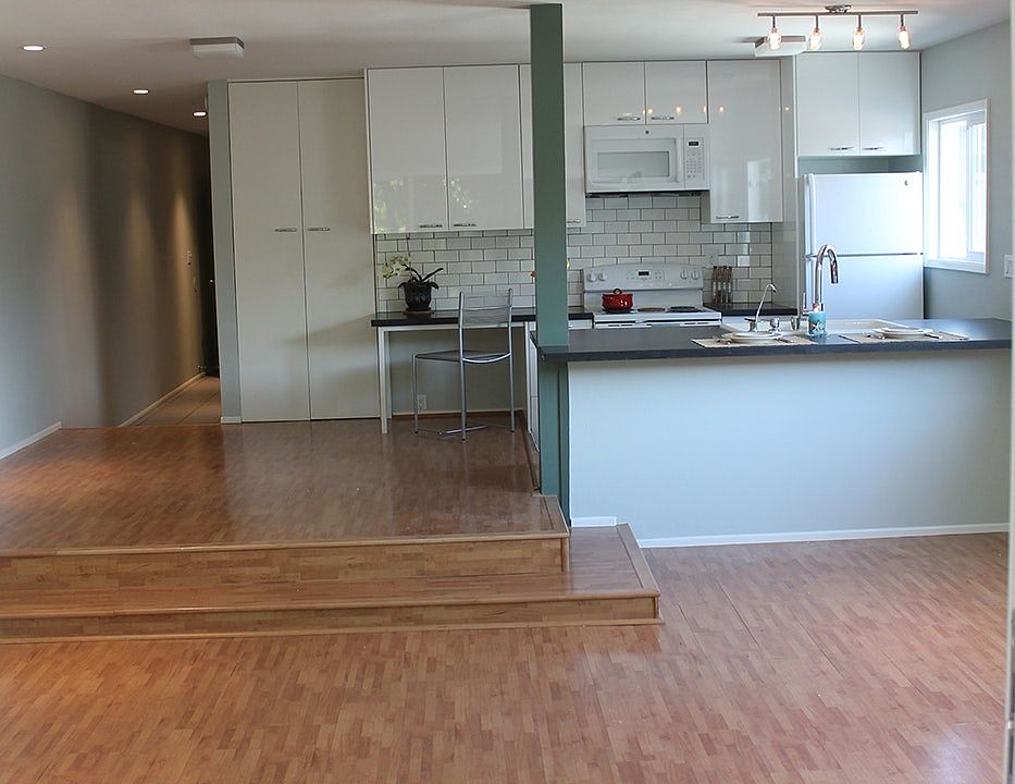 1st image of 280 Molino Ave Unit 109