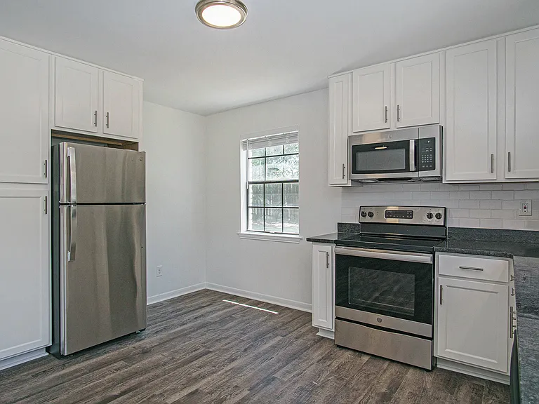 Greendale Apartments — Photo 21