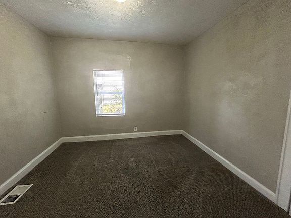 5th image of 1008 W 1st St Unit 1