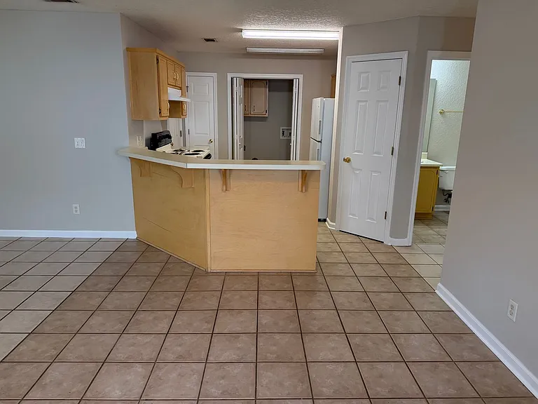 302 Windridge Dr — Photo 6