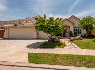 3304 Rall Ave, Clovis, CA 93619
