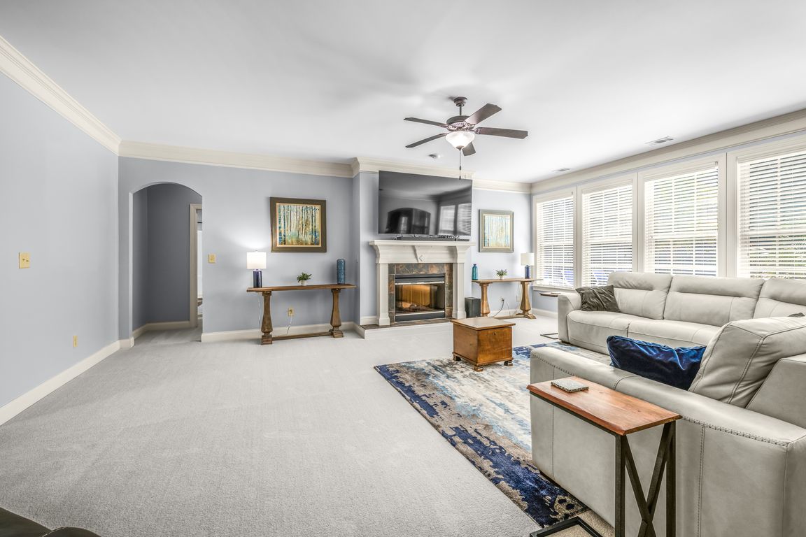 next background image