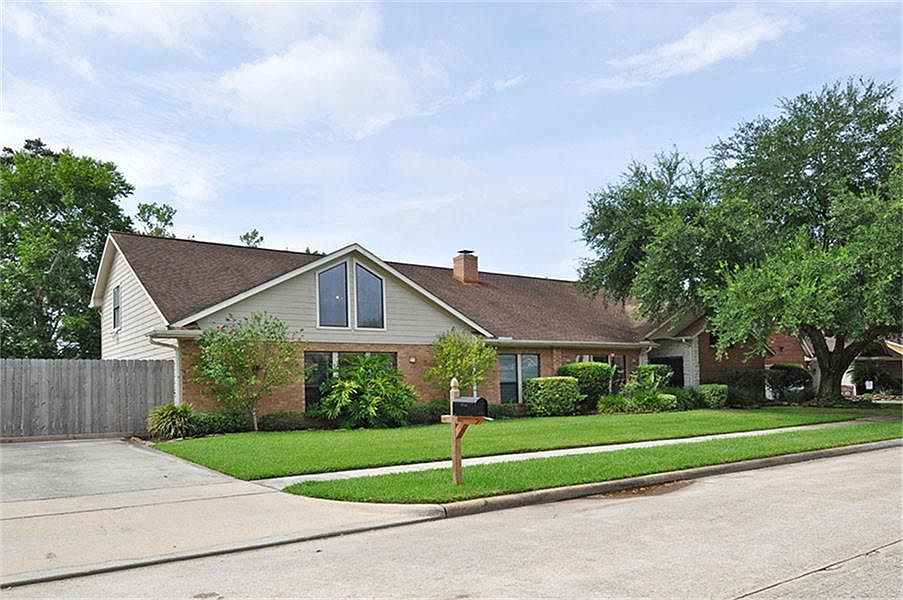 1st image of 7538 Pine Hollow Dr