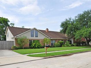 7538 Pine Hollow Dr, Humble, TX 77396