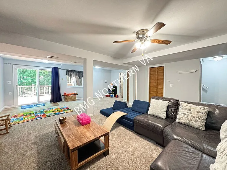 3821 Jocelyn Dr — Photo 25