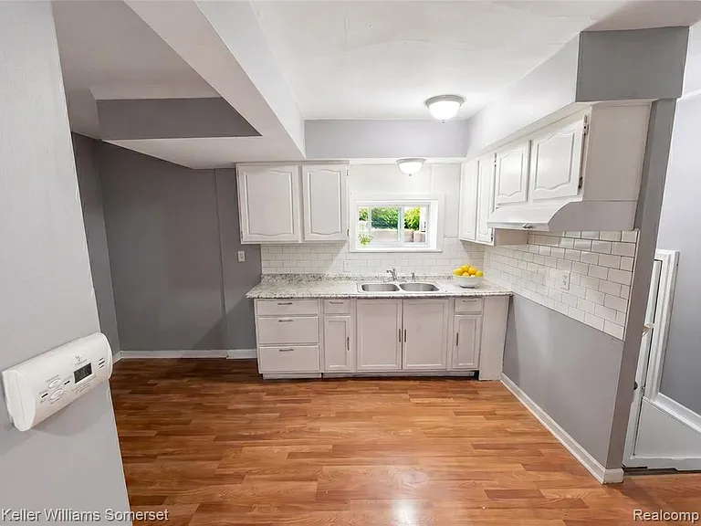 8647 Chalmers Ave — Photo 8