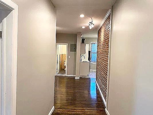 4th image of 2391 Davidson Ave APT 3D