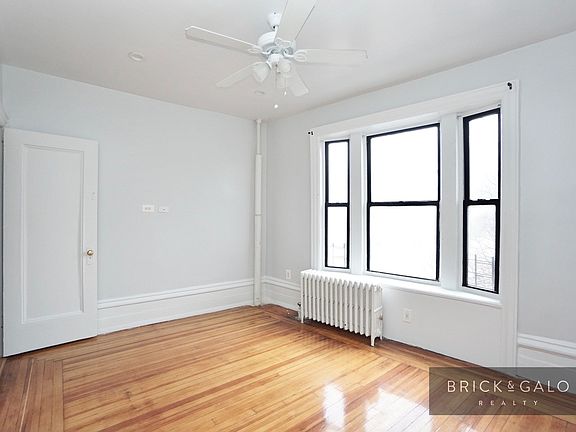 4th image of 104 Terrace View Ave APT 4N