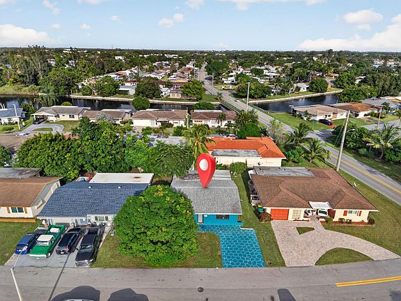 4th image of 6102 NW 69th Avenue