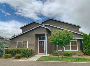 363 Live Oak Loop, Central Pt, OR 97502