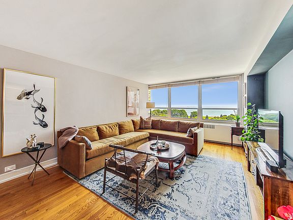 3rd image of 3950 N Lake Shore Dr APT 1318C