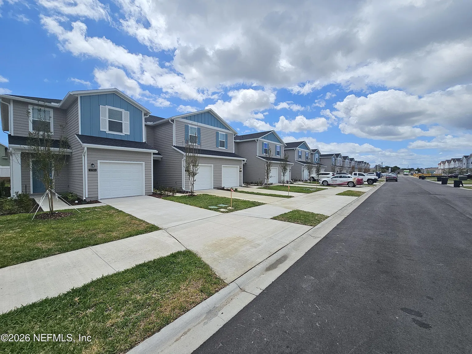 3 bed, 2.5 bath, 1704 sqft, $1,950 — Photo 1