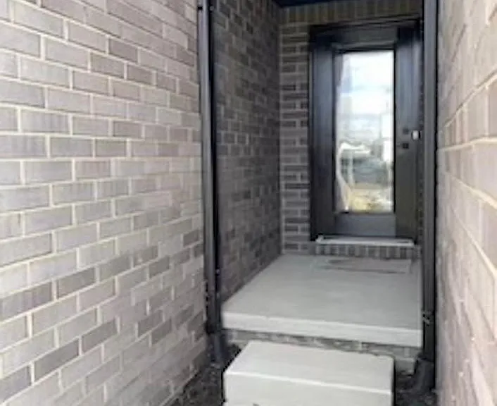 Private Entrance