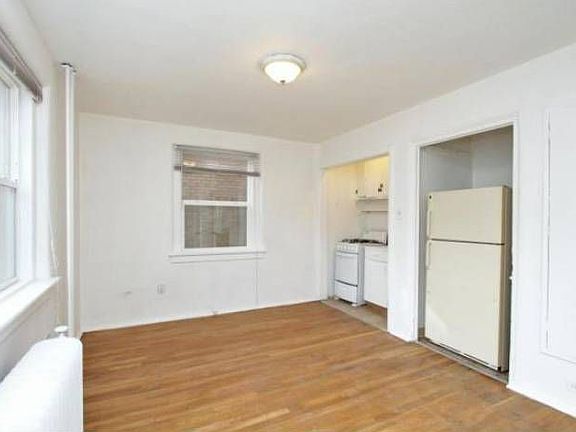 Studio (Unfurnished)