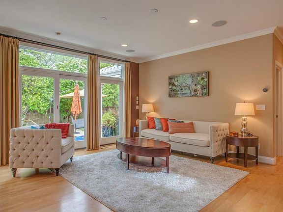 3rd image of 111 Amanda Ln