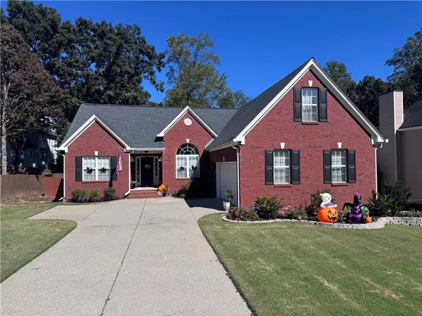 2689 Cascade Cove Dr, Buford, GA 30519