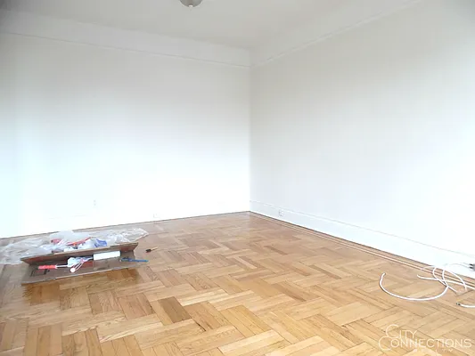 Rented by City Connections Realty | media 6