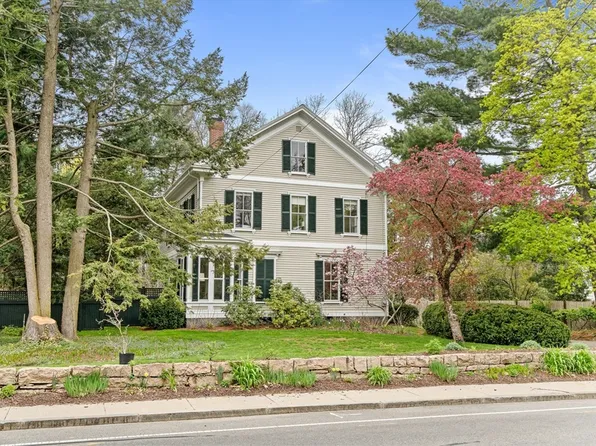 135 Court St, Dedham, MA 02026