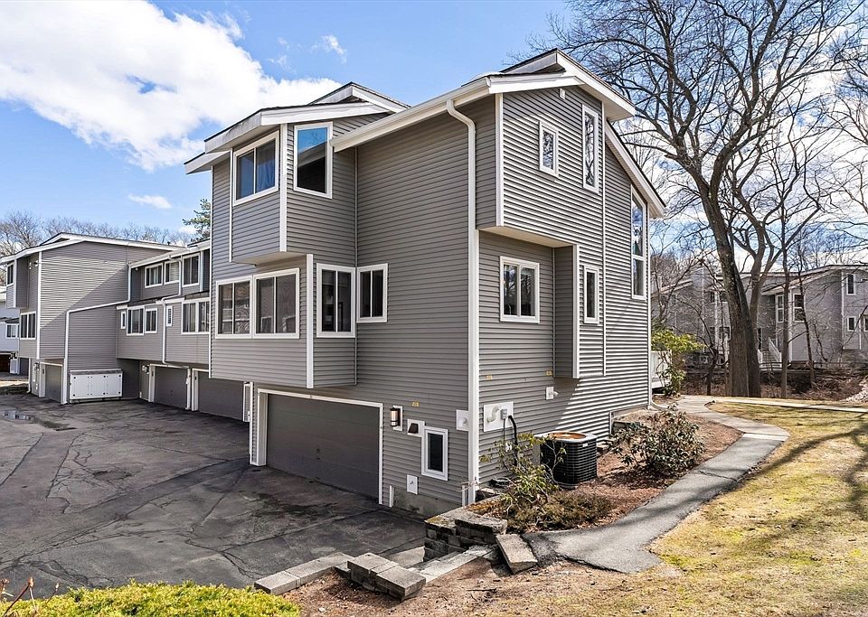 1st image of 255 North Rd Unit 31