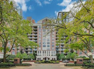 55 W Delaware Pl APT 810, Chicago, IL 60610