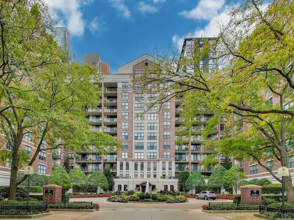 55 W Delaware Pl APT 810, Chicago, IL 60610