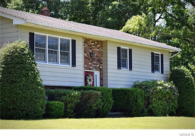 1st image of 13 Penny Ln