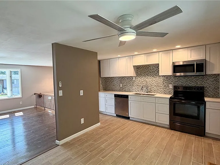 104 Finwood Dr — Photo 12