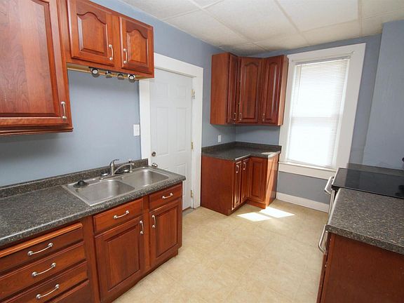 2nd image of 2115 N Division St