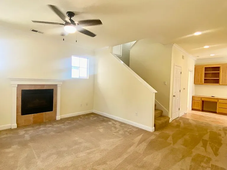 2319 Glacier Pl #B — Photo 7