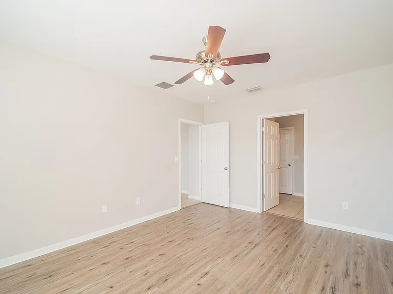 509 SW 11th Ave — Photo 10