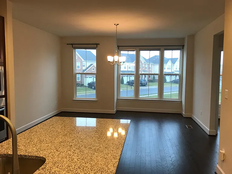 42314 Rockrimmon Ter — Photo 11