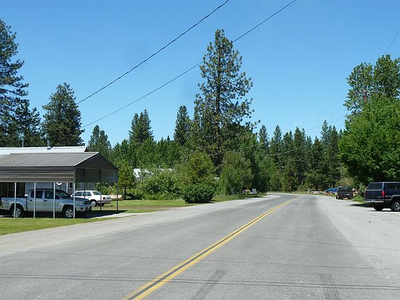 4th image of 463925 Parkwood Dr
