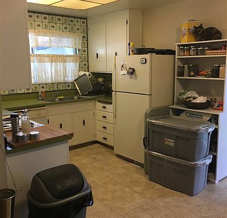 2nd image of 2799 Belmont Dr
