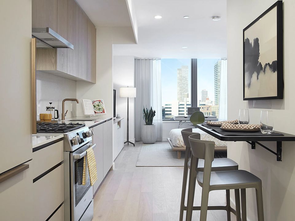 1st image of 3 Court Sq APT 5707