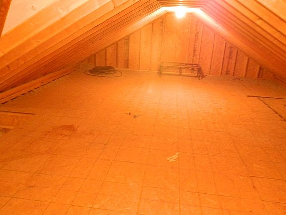 Storage over 24x40 w\stairs