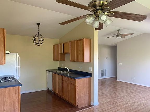 2nd image of 1286 N Red Oak Cir