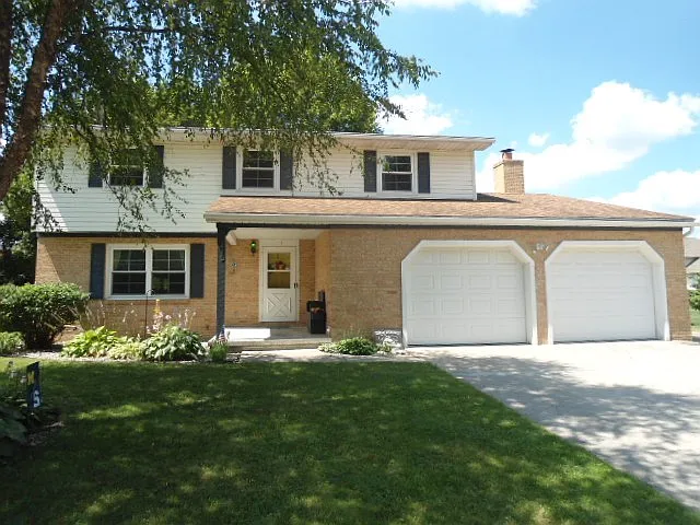 410 Patricia St photo 1