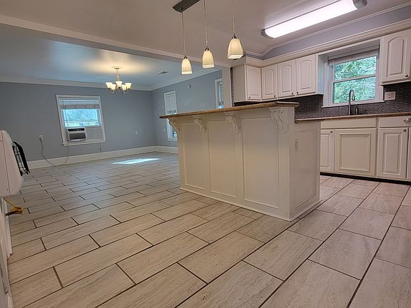 2nd image of 1217 N 32nd Ave #10736957