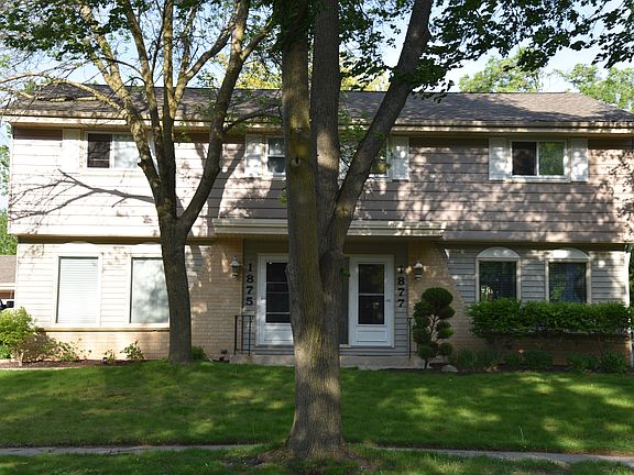 1875-1877 Waterview Ln