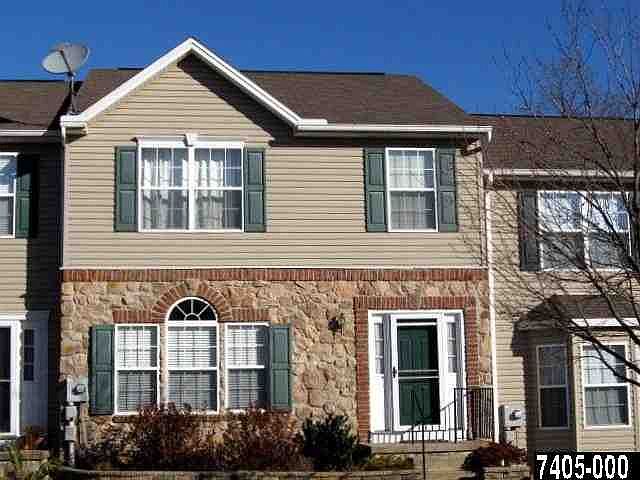 1st image of 422 Madison Dr