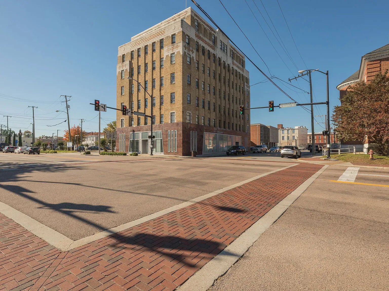 30 Franklin Apartments — Photo 1
