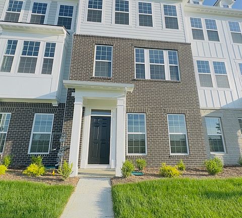 2nd image of 1806 Blenker Dr Unit 1