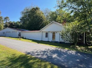 110 Moncus Ln, State Road, NC 28676