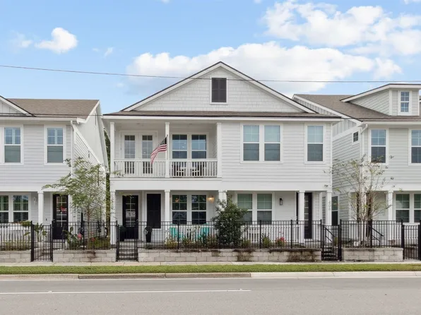 404 S 8th St, Fernandina Beach, FL 32034