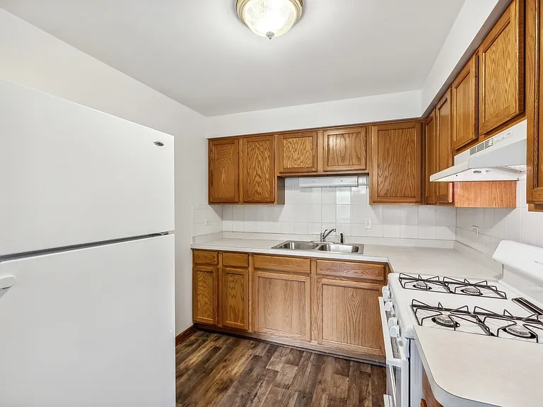 6308 W 64th Pl #2A — Photo 3