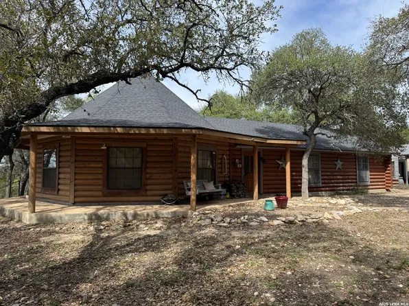 620 Lake Forest, Pipe Creek, TX 78063