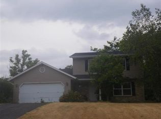 1335 Pinon Trl, Oregon, WI 53575